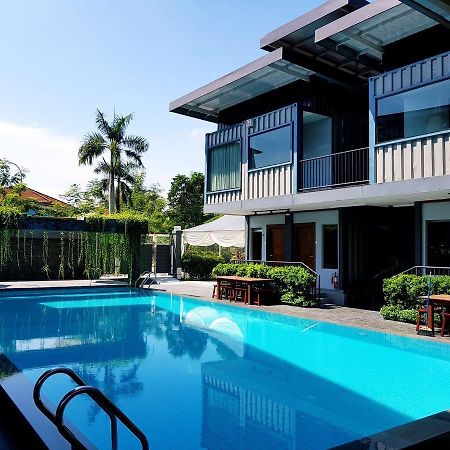 Kluang Container Swimming Pool Hotel Εξωτερικό φωτογραφία