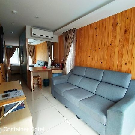 Kluang Container Swimming Pool Hotel Εξωτερικό φωτογραφία