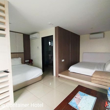 Kluang Container Swimming Pool Hotel Εξωτερικό φωτογραφία