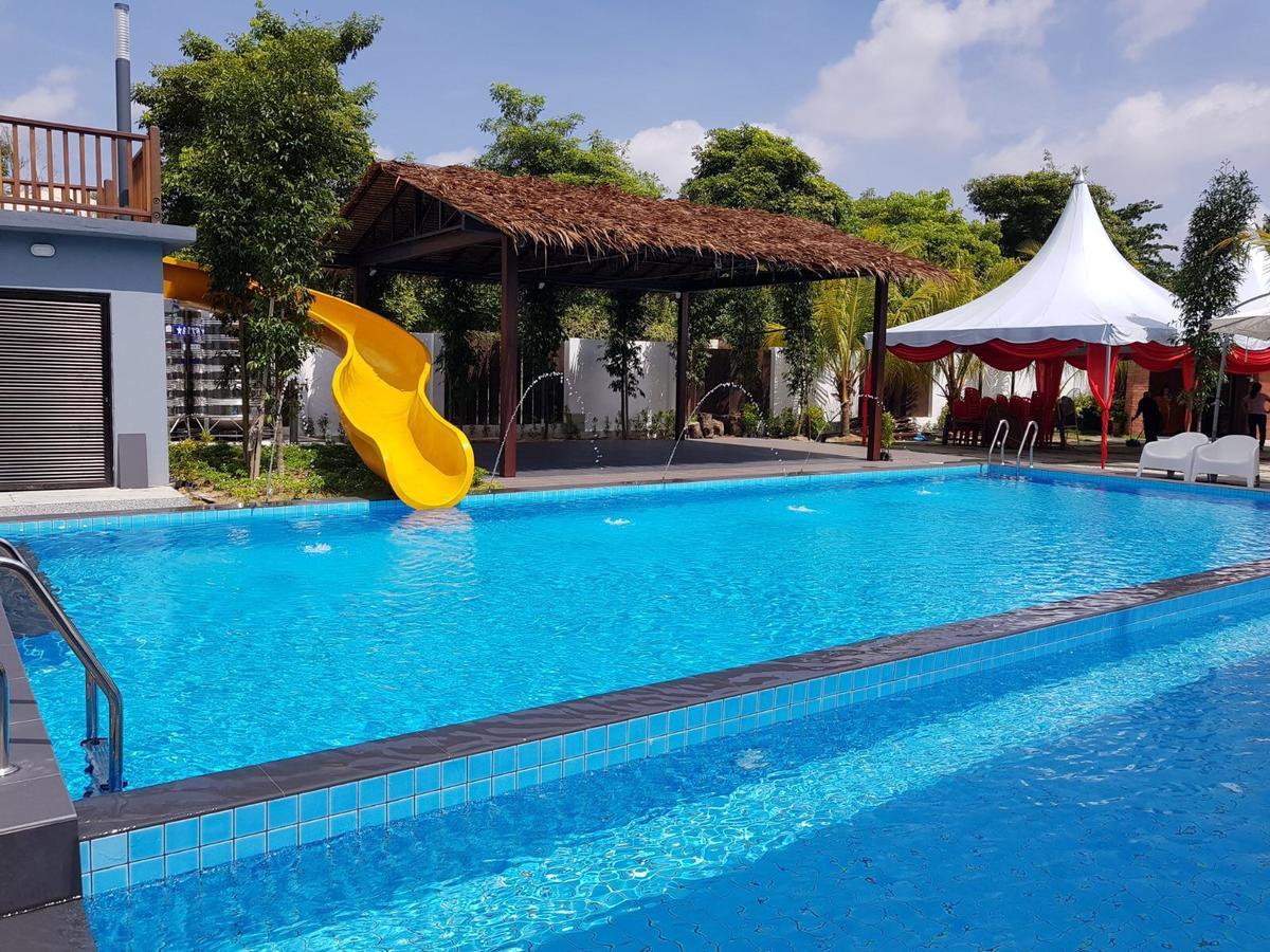 Kluang Container Swimming Pool Hotel Εξωτερικό φωτογραφία