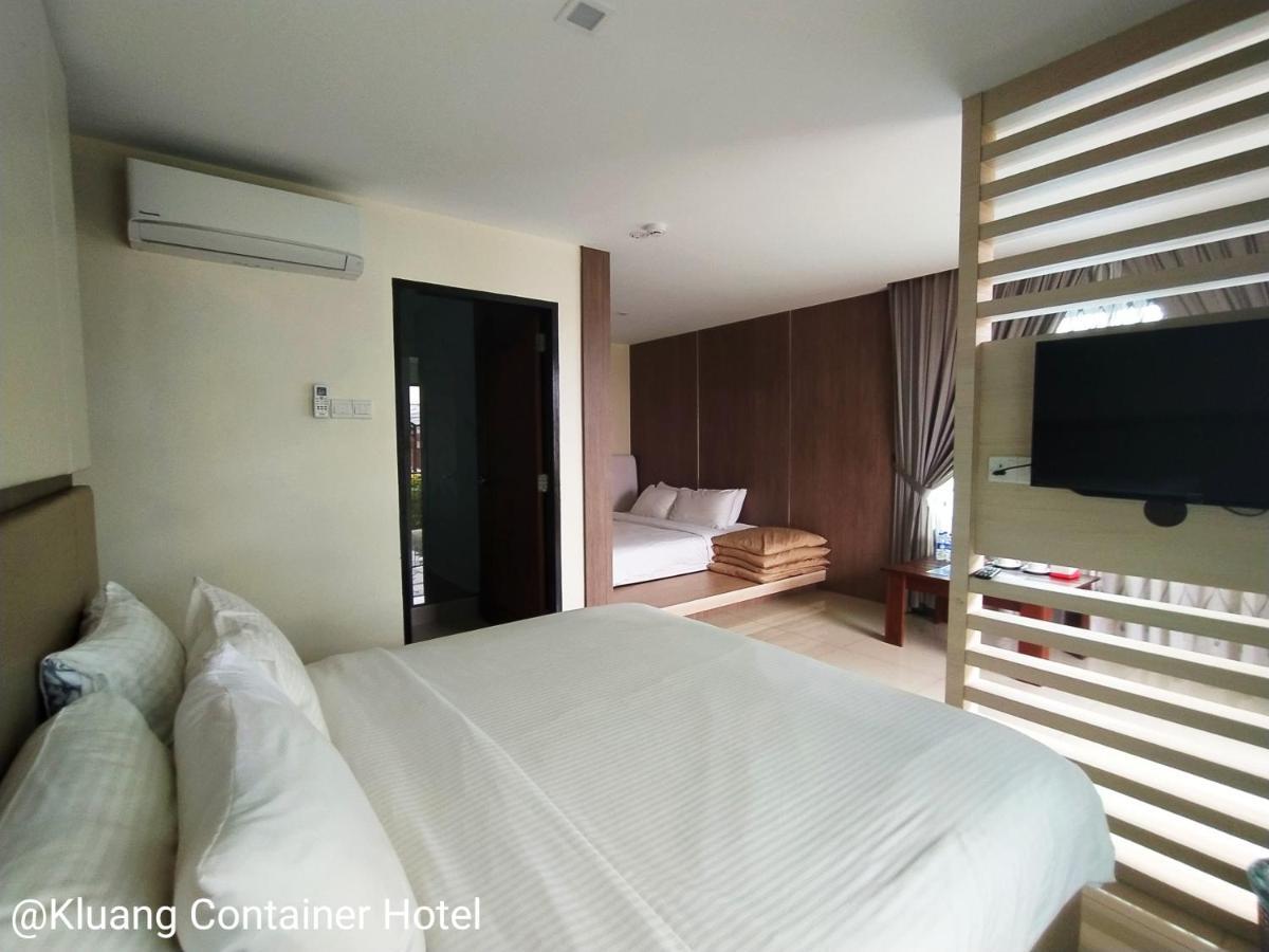 Kluang Container Swimming Pool Hotel Εξωτερικό φωτογραφία
